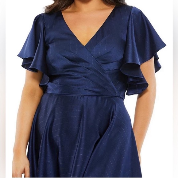 Mac Duggal Navy Dress Size 16W with Sleeves NWT - Picture 5 of 5